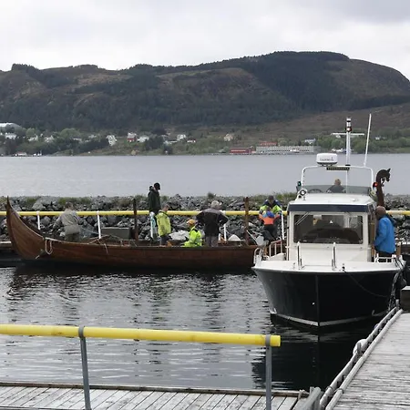 住宿加早餐酒店 Gunnabuda *